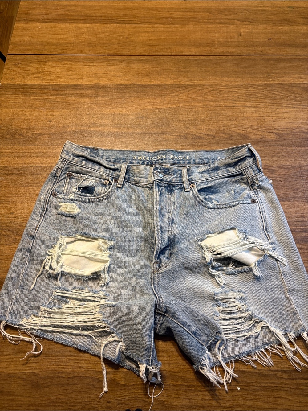 American Eagle Outfitters Women's Light Wash Blue Denim Jeans